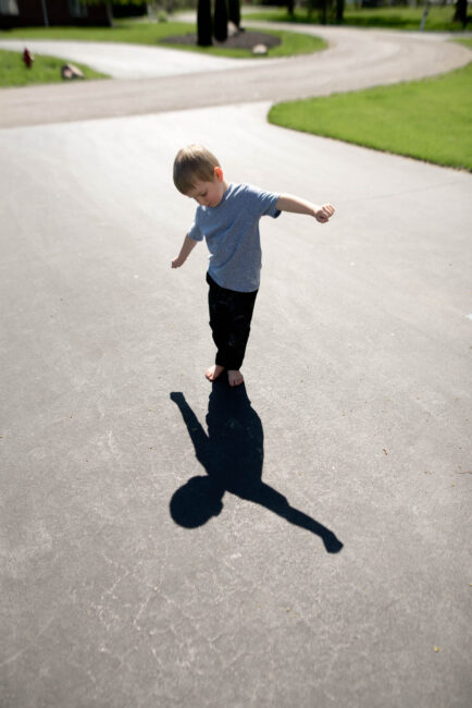 chalk-shadow-art-4-434x650.jpg